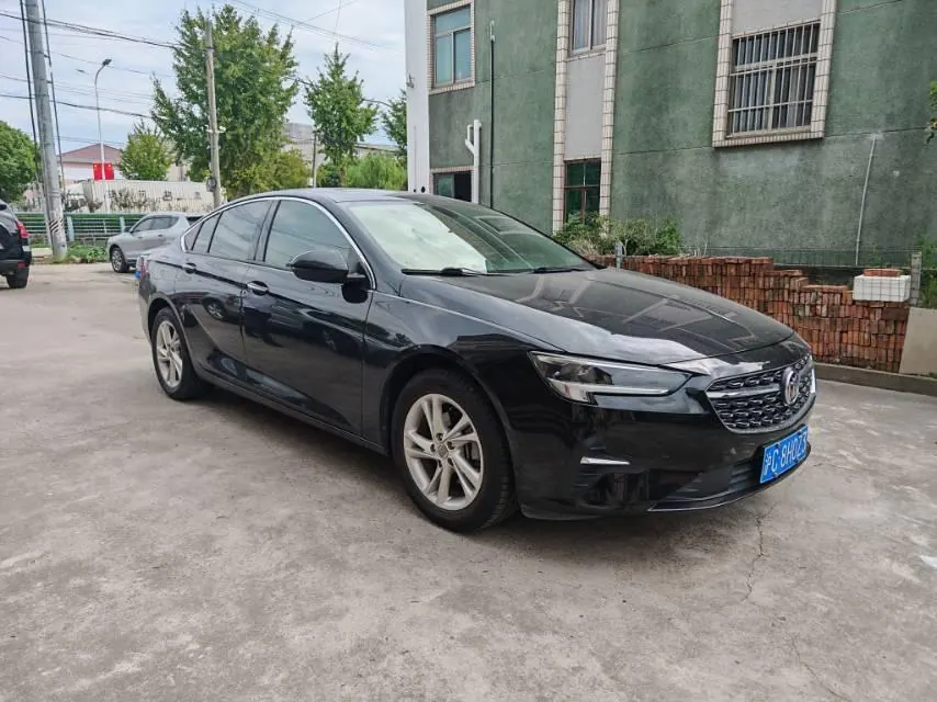 Open image lightbox: Buick 2020 Regal 1.5T 552T Elite Automatic Gear