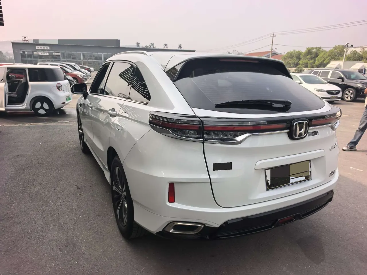 Honda 2023 UR-V 2.0T 370TURBO two-drive elegant version of automatic gear 4