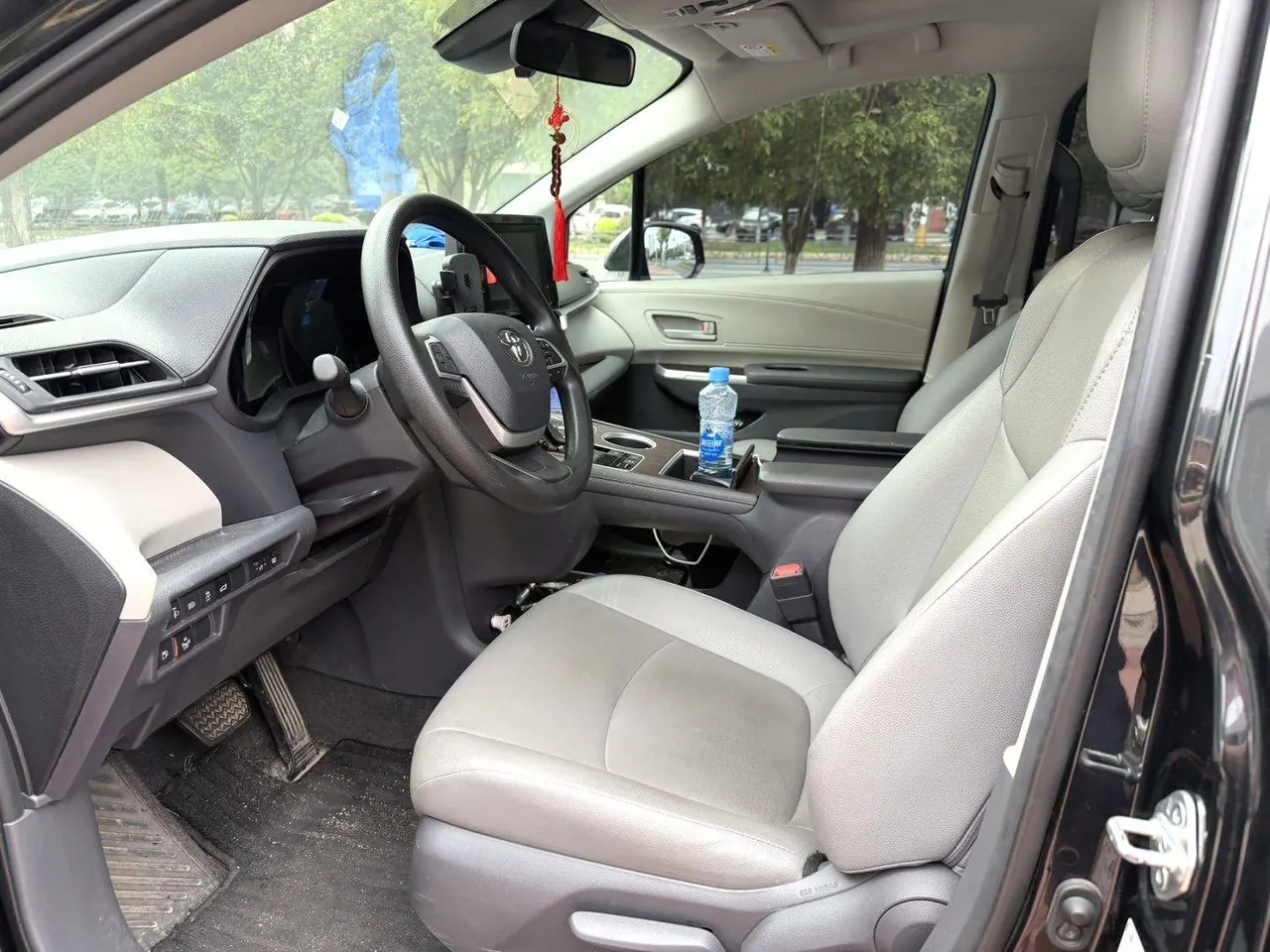 Toyota 2023 Grevia HYBRID 2.5 Stepless Comfort Edition Automatic Transmission 6