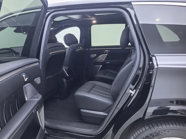 ONVO 2025 L90 Ultra Six‑Seater Automatic 10