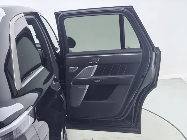 ONVO 2025 L90 Ultra Six‑Seater Automatic 8
