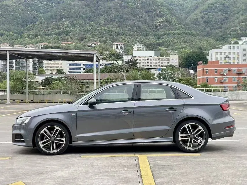 Audi 2020 A3 Limousine 1.4TFSI 35TFSI sports automatic 3