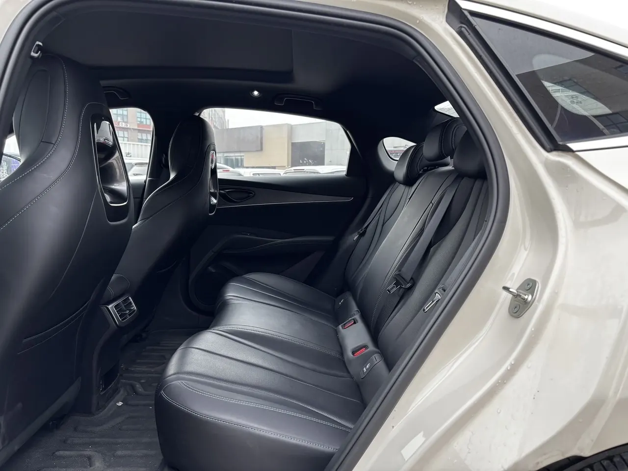 BYD 2025 seals 06 DM-i 1.5 stepless smart driving version 120KM honorable automatic gear 8
