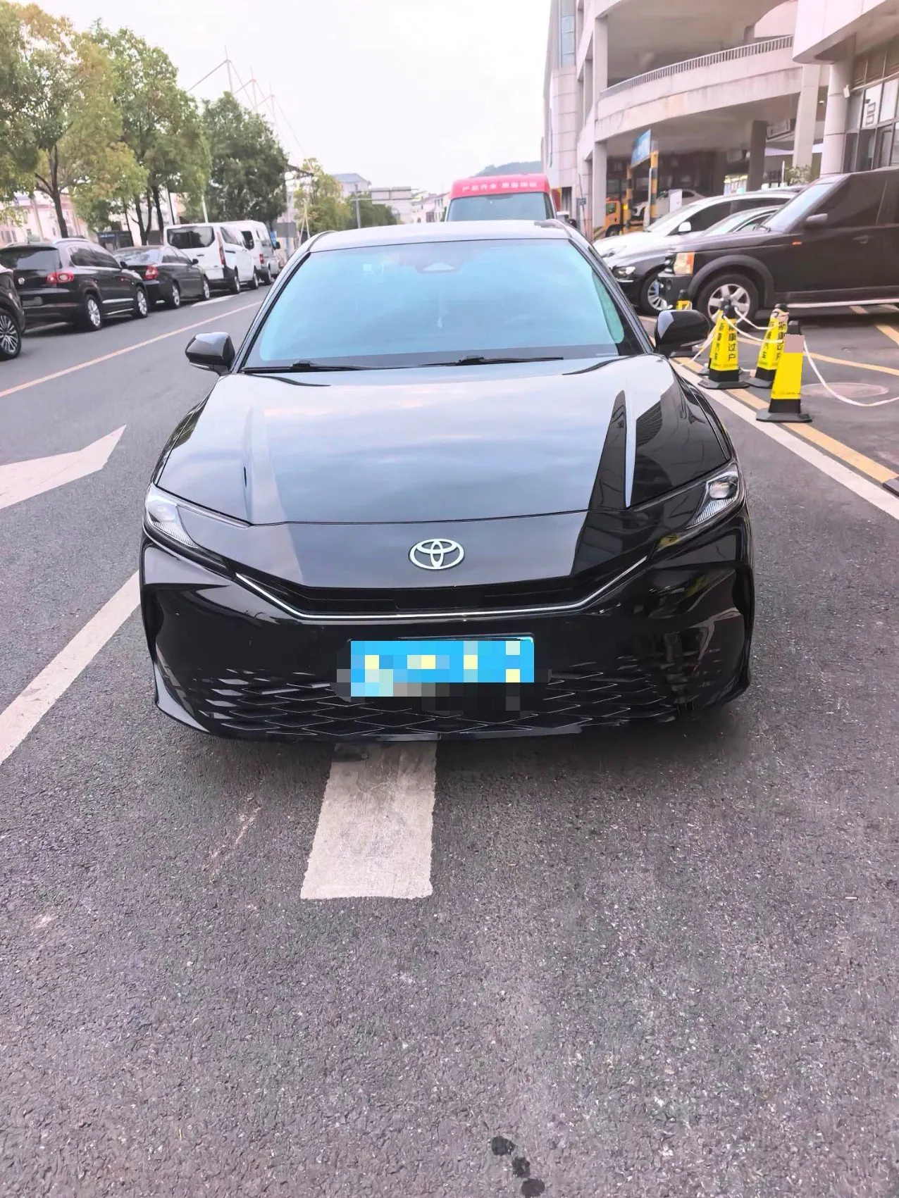 Toyota 2024 Camry Dual Engine 2.0HG Stepless Premium Edition Automatic Gear 2