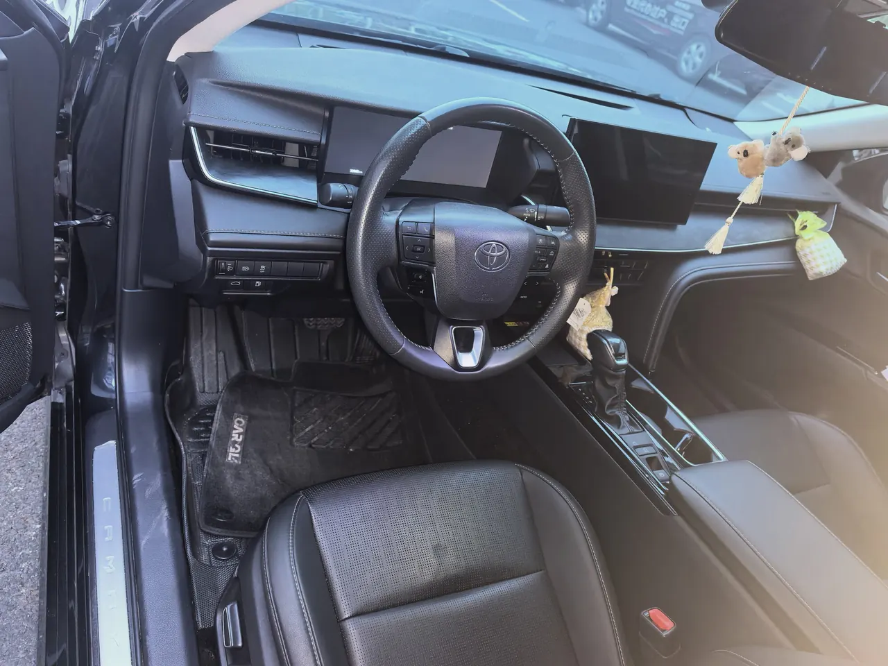 Toyota 2024 Camry Dual Engine 2.0HG Stepless Premium Edition Automatic Gear 3