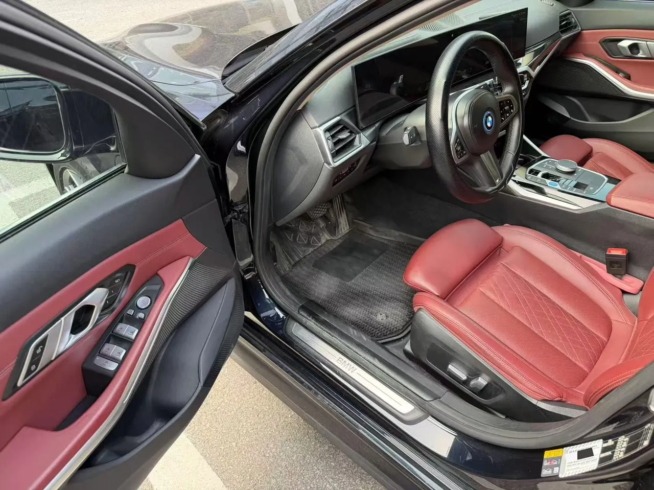 BMW 2022 i3 eDrive 35L automatic gear 2
