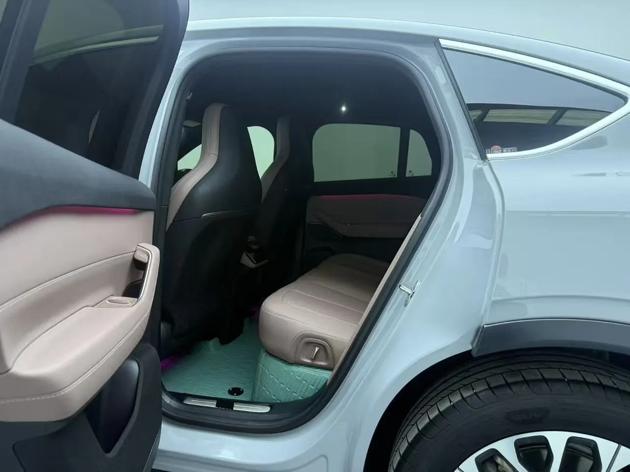 NIO 2024 EC6 75kWh automatic transmission 5