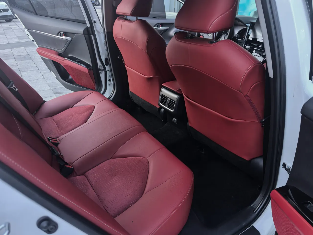 Toyota 2022 Camry 2.0S Stepless Knight Edition Automatic Gear 9