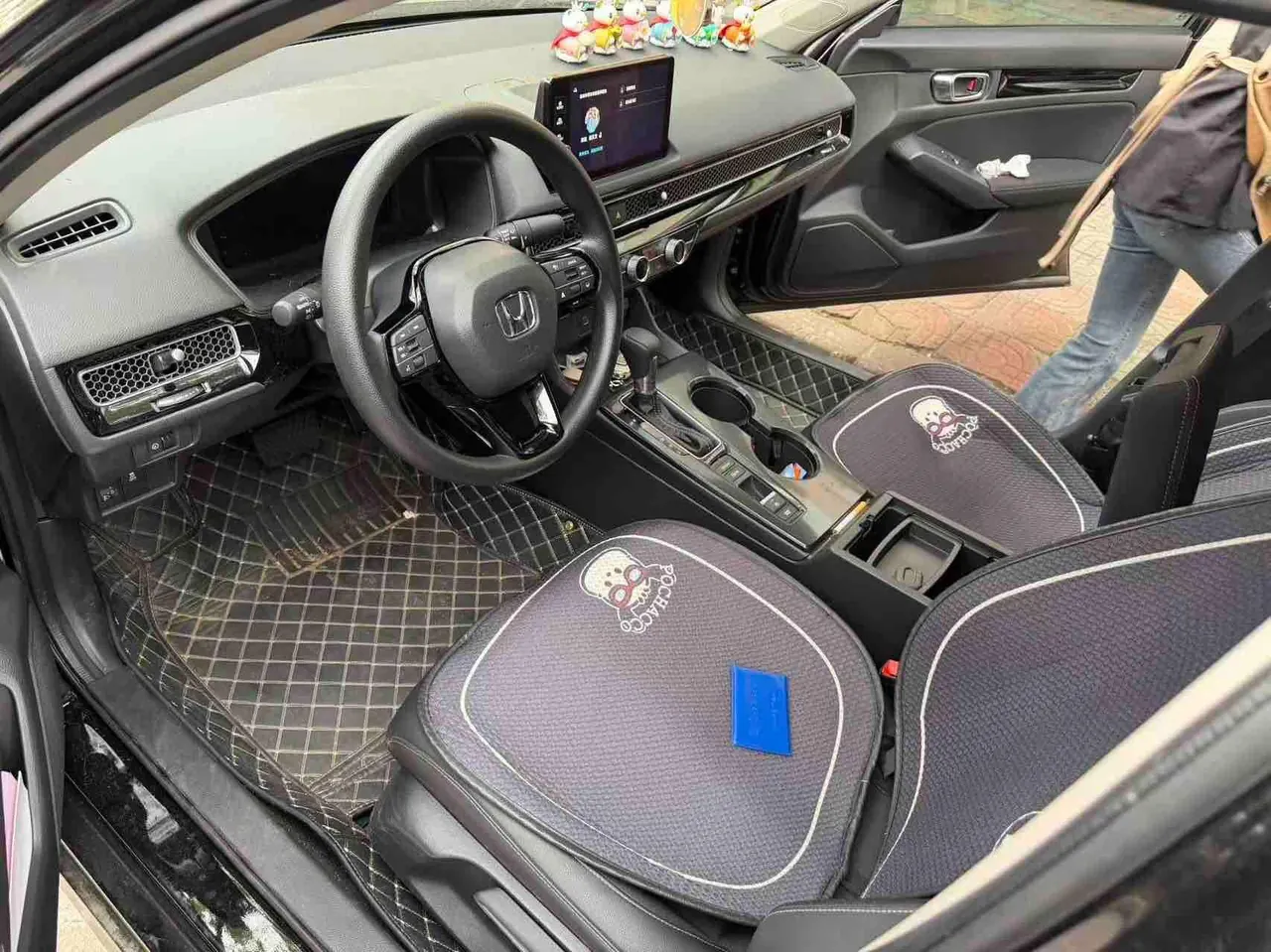 Honda 2025 Civic 1.5T Stepless 240TURBO Zhiqu Plus Automatic Gear 2