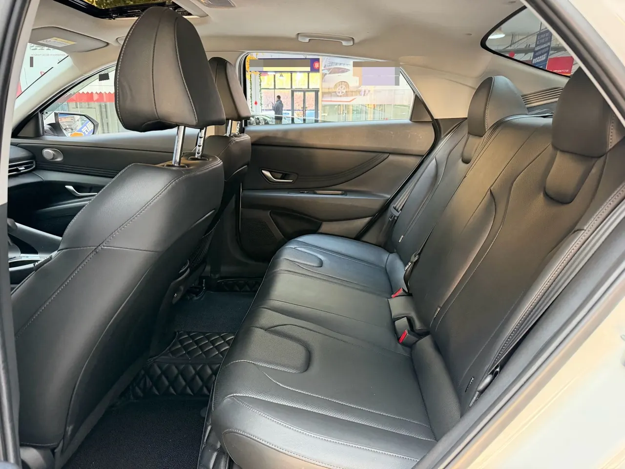 Hyundai 2022 Elantra -3-compartment 1.5 stepless LUX premium automatic gear 7
