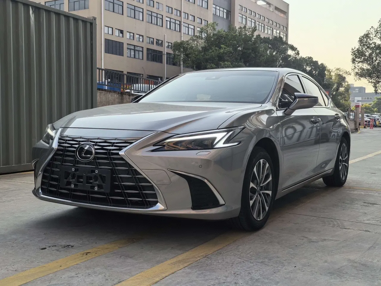 Open image lightbox: Lexus ES (Imported) 2024 ES200 2.0 Stepless Edition Automatic Gear