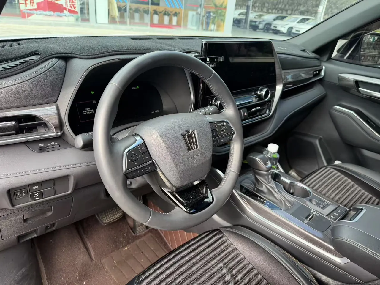 Toyota 2024 Crown Land Release HEV 2.5 Stepless Four-wheel Drive Premium Edition Automatic Gear 5