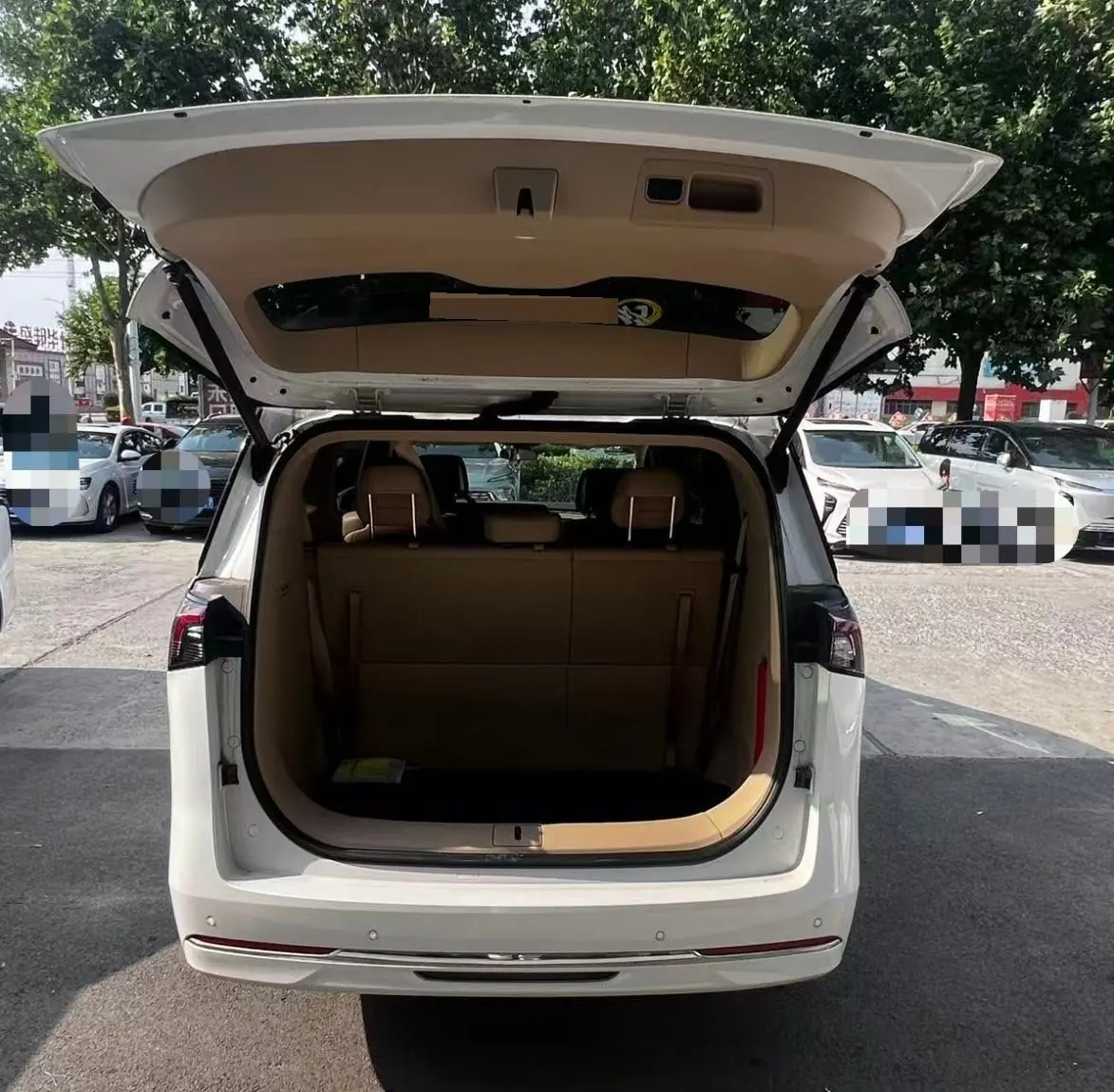 Buick 2025 GL8 Lu Shang 1.5T Premium Edition 7-seat Automatic Gear 4