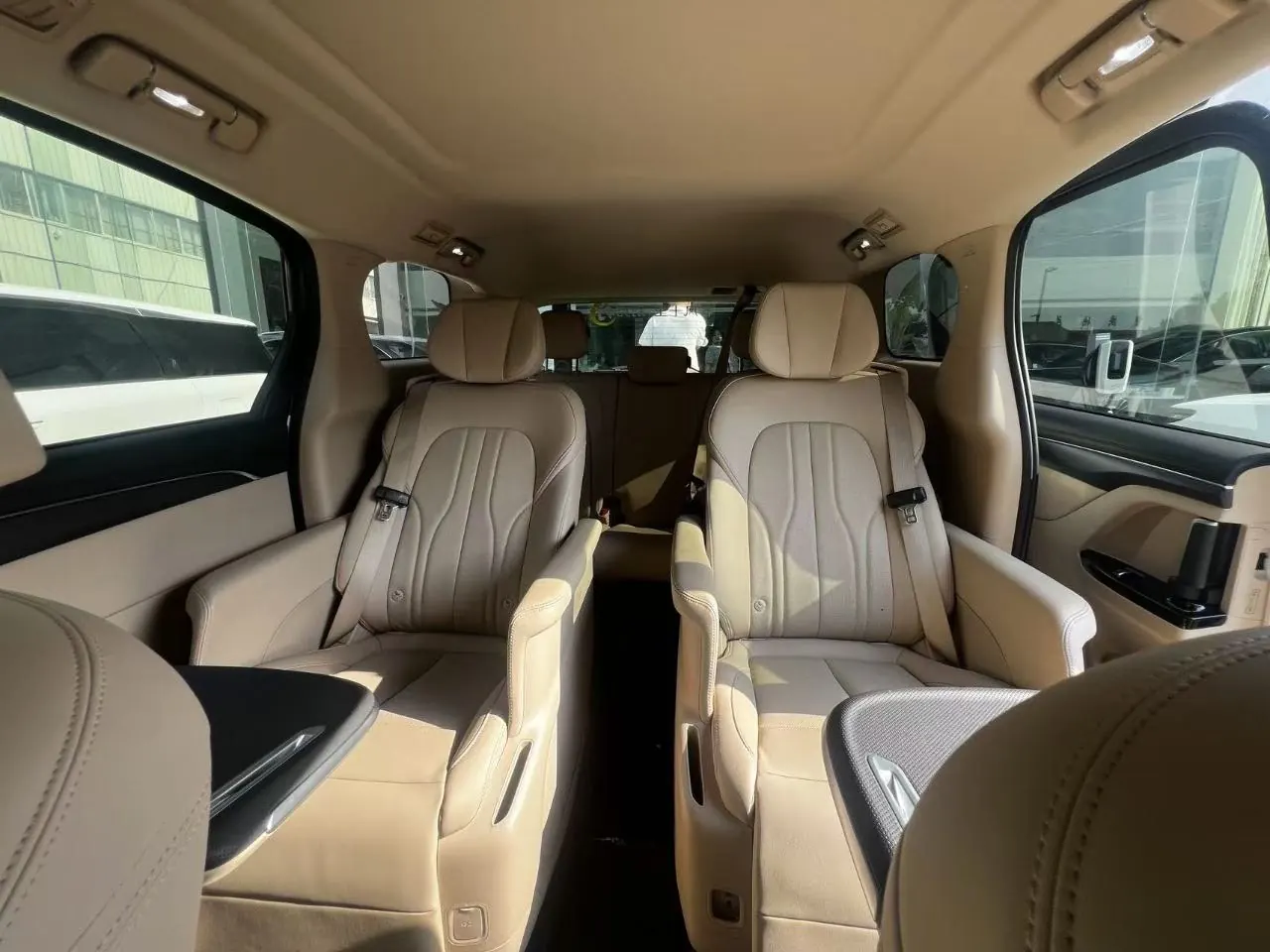 Buick 2025 GL8 Lu Shang 1.5T Premium Edition 7-seat Automatic Gear 6