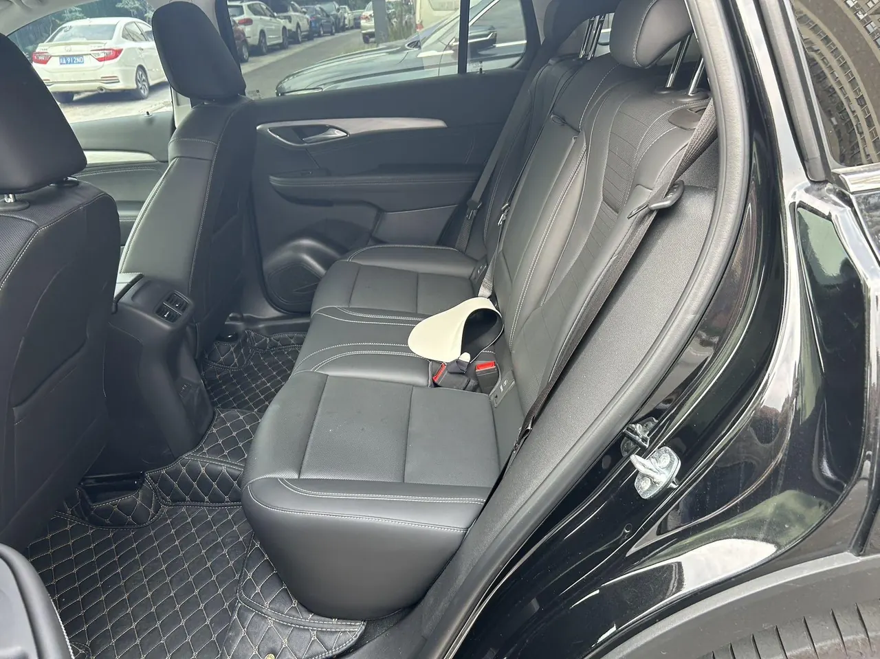 Buick 2025 Angkewei Plus 2.0T 28T Two-Drive Platinum Edition Automatic Gear 4