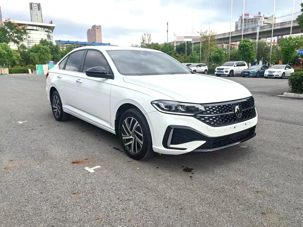 Open image lightbox: Volkswagen 2024 Lavida 1.5TSI 300TSI Star Leading Edition Automatic Gear