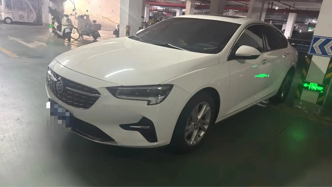 Open image lightbox: Buick 2020 Regal 1.5T 552T Elite Automatic Gear