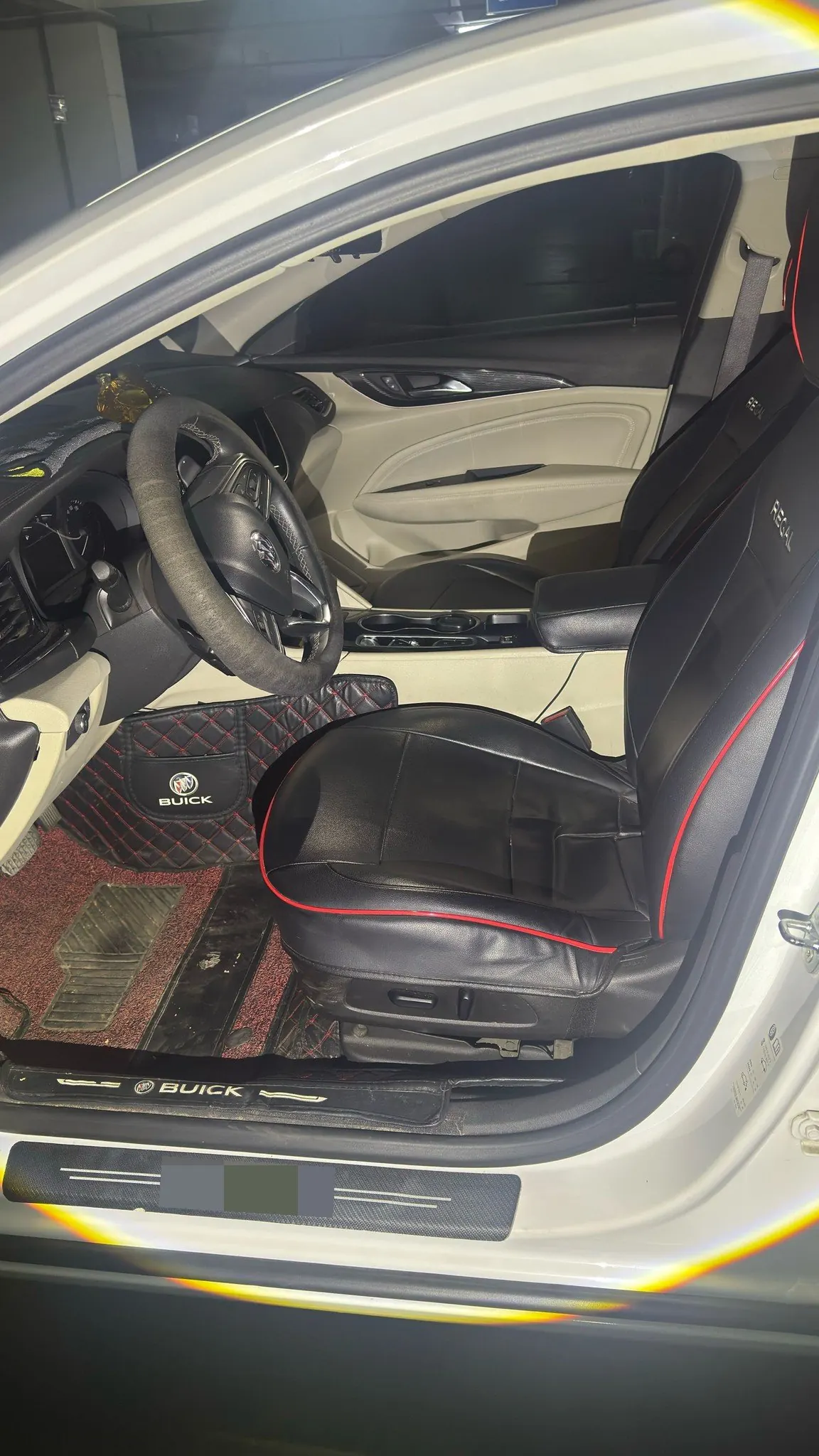Buick 2020 Regal 1.5T 552T Elite Automatic Gear 2