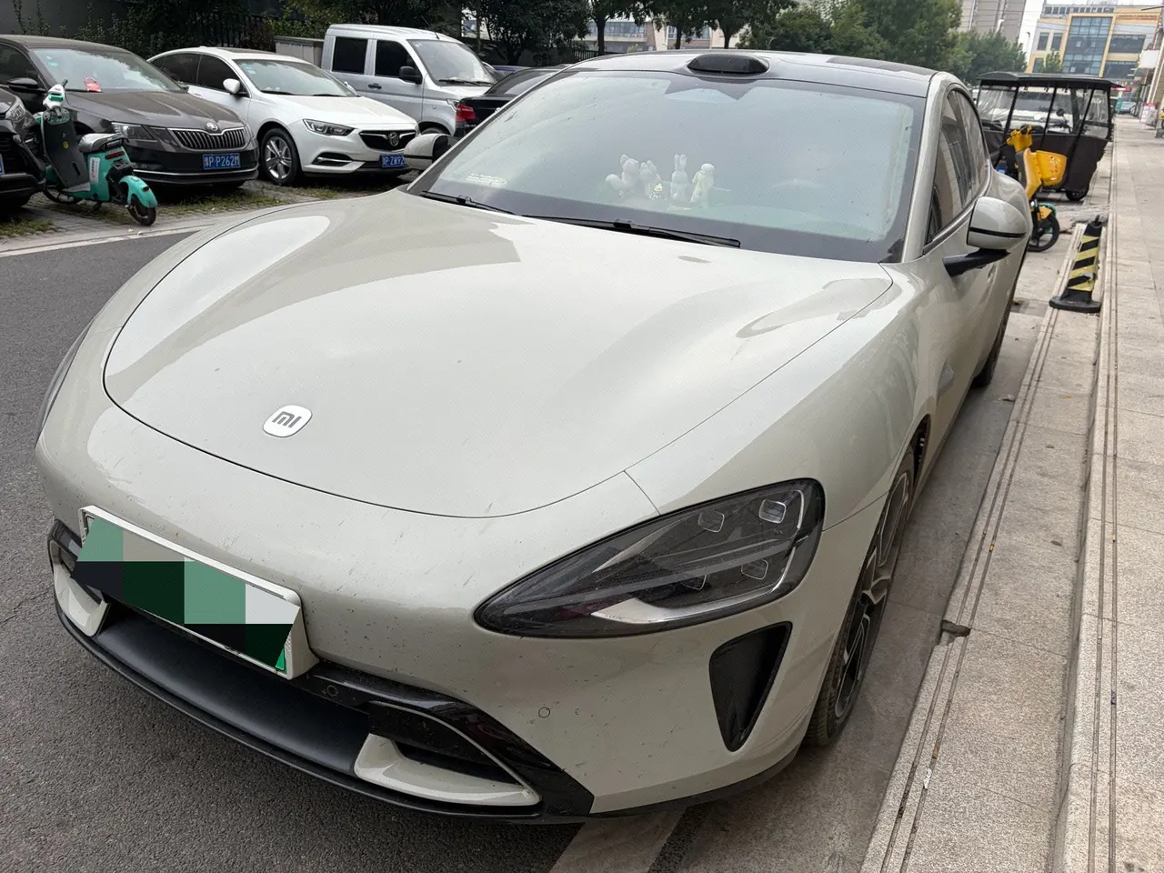 Открыть галерею: MI 2024 SU 7 830km Rear Drive Ultra Long Endurance High-end Smart Drive Pro Edition Automatic Gear