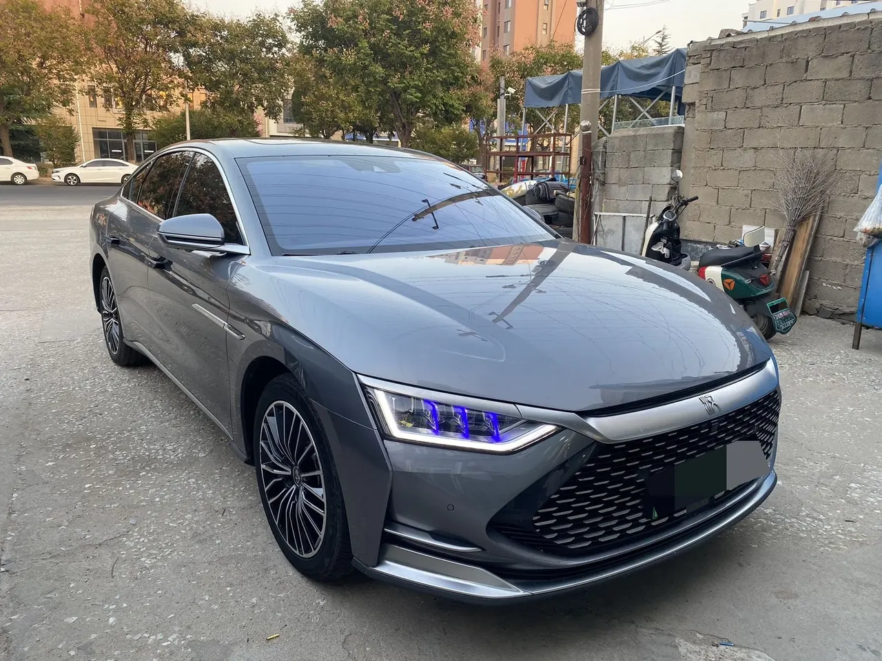 BYD 2020 Han DM 2.0T four-wheel drive performance version luxury automatic gear 2