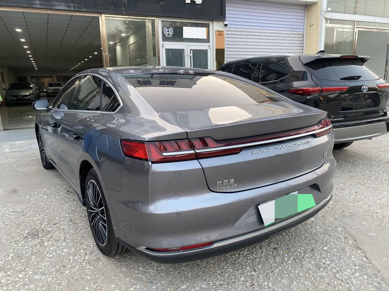 BYD 2020 Han DM 2.0T four-wheel drive performance version luxury automatic gear 4