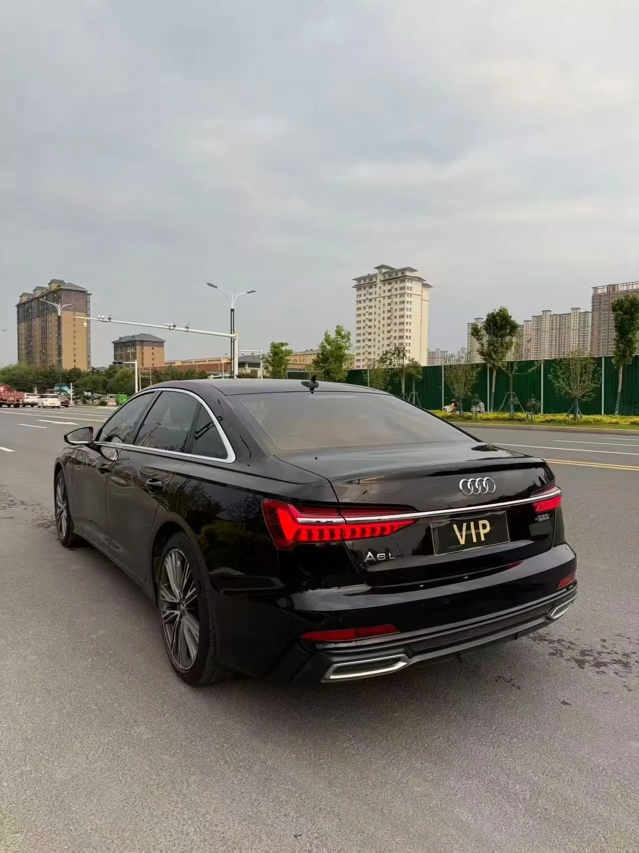 Audi 2020 A6L 2.0TFSI 45TFSI Quattro Selected Dynamic Automatic 5