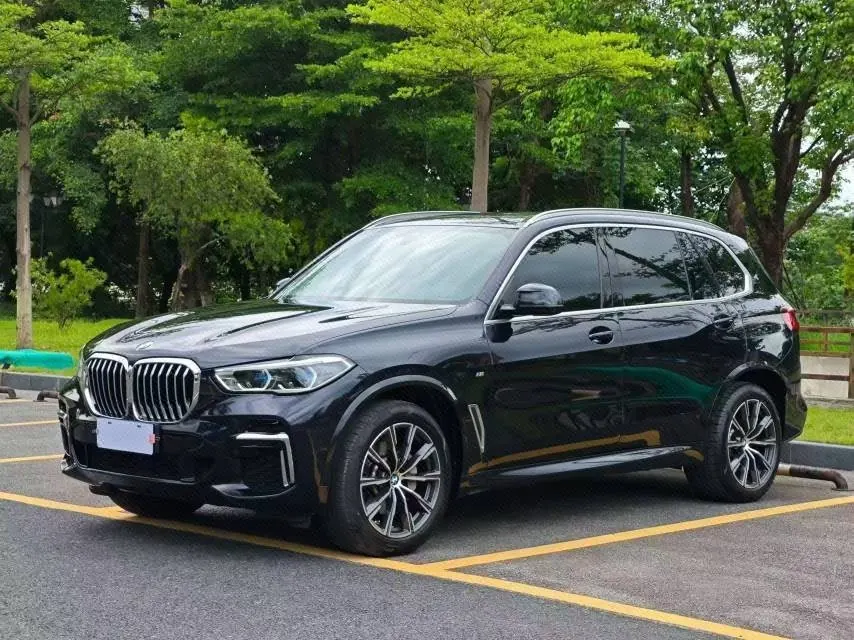 Open image lightbox: BMW 2022 X5 xDrive 30Li 2.0T exclusive m sports suit automatic gear