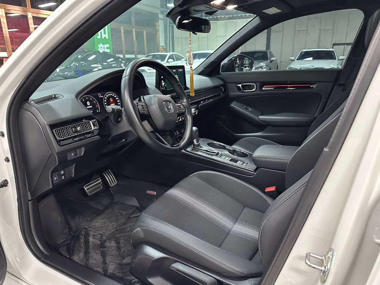 Honda 2022 Civic 1.5T Stepless 240TURBO Combustion Edition Automatic Gear 4