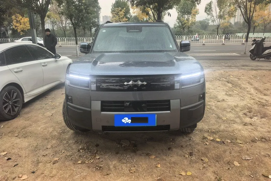 FangChengBao 2025 Titanium 7 1.5T Stepless 200KM Two-Drive Max Edition Automatic Gear 6