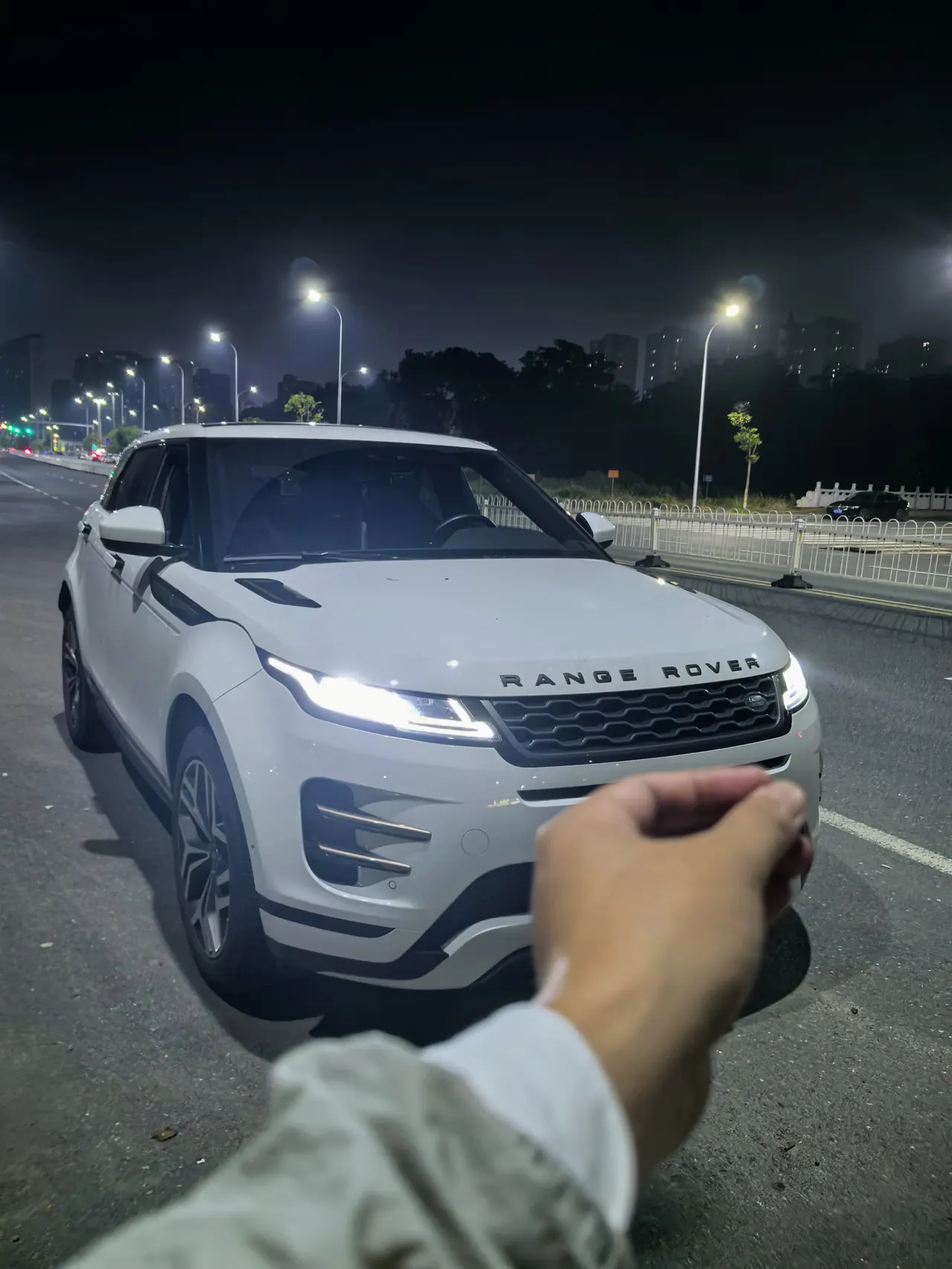 Land Rover 2020 Range Rover Evoque 48V 2.0T 249PS R-DYNAMIC S Sports Edition Automatic Gear - View 1