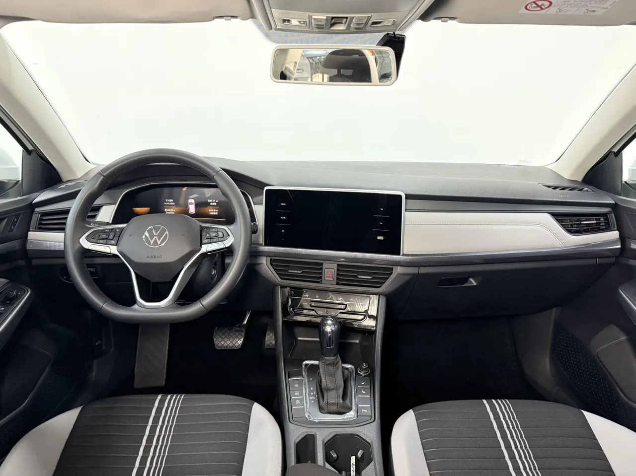 Volkswagen 2023 Bora 1.5 Smooth Limited Edition Automatic 14