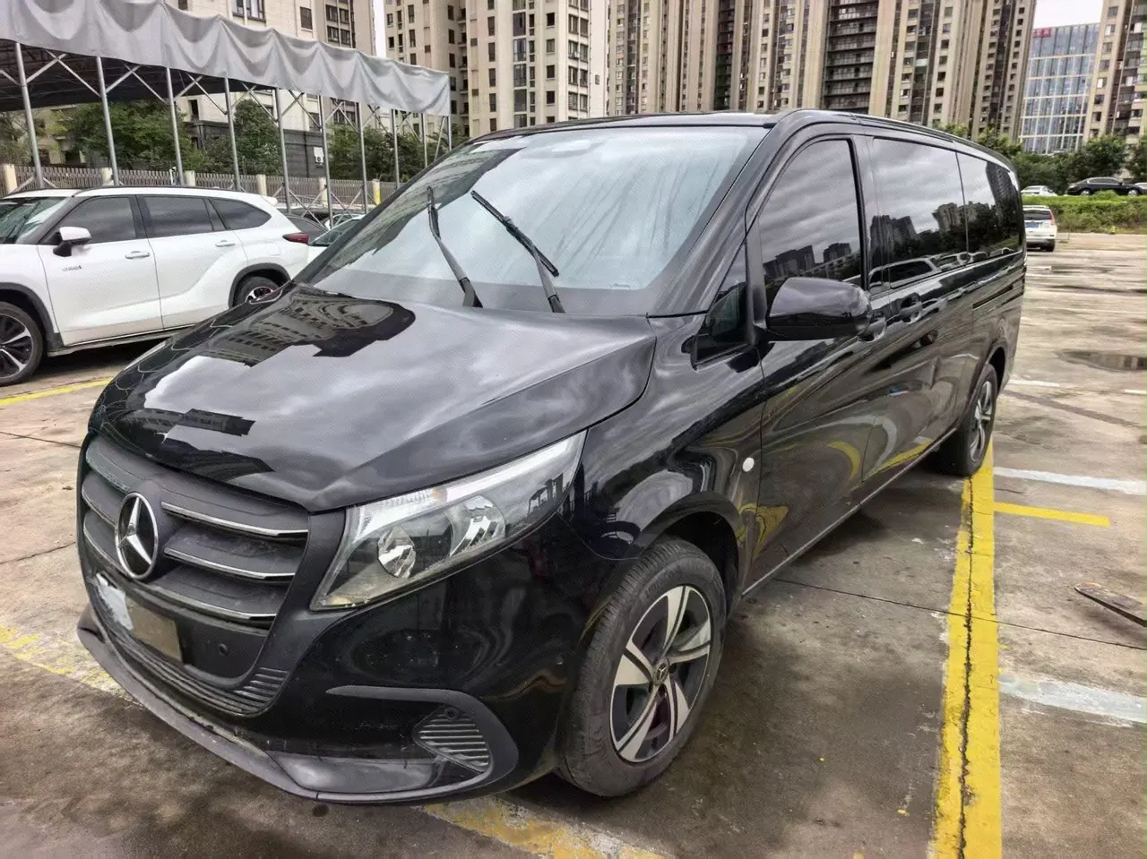 Open image lightbox: Mercedes Benz 2024 Vito 2.0T Business Edition 9-seat Automatic Gear
