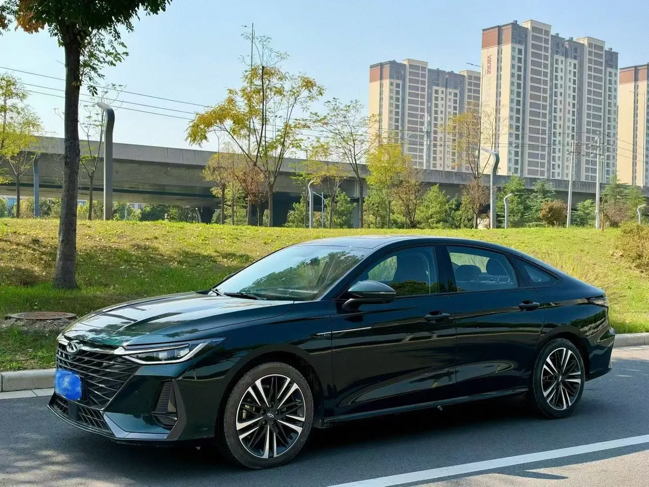 Открыть галерею: Chery 2023 Erez 8 2.0T High Energy Edition Auto Gear