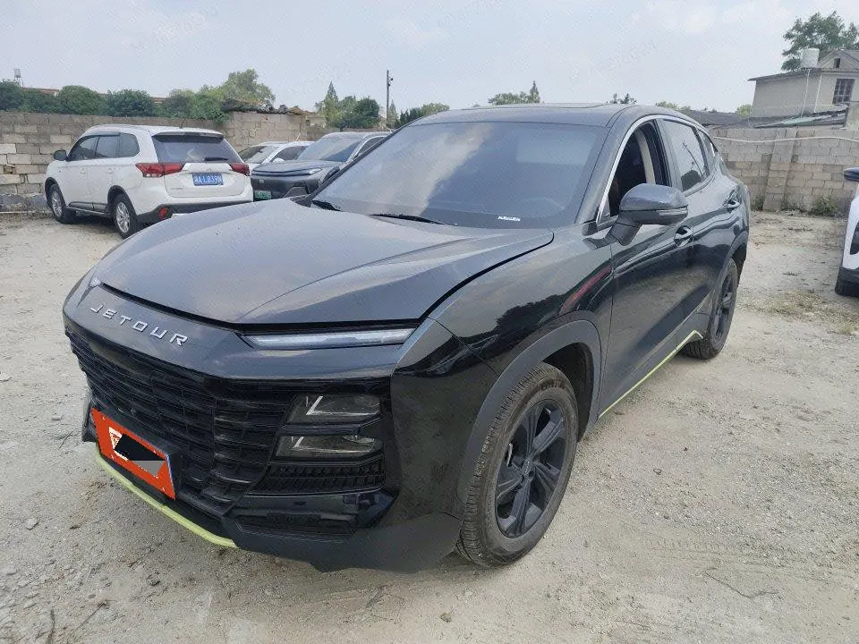 Jetour 2025 Dasheng 1.5T Youth UP Automatic Gear - View 1