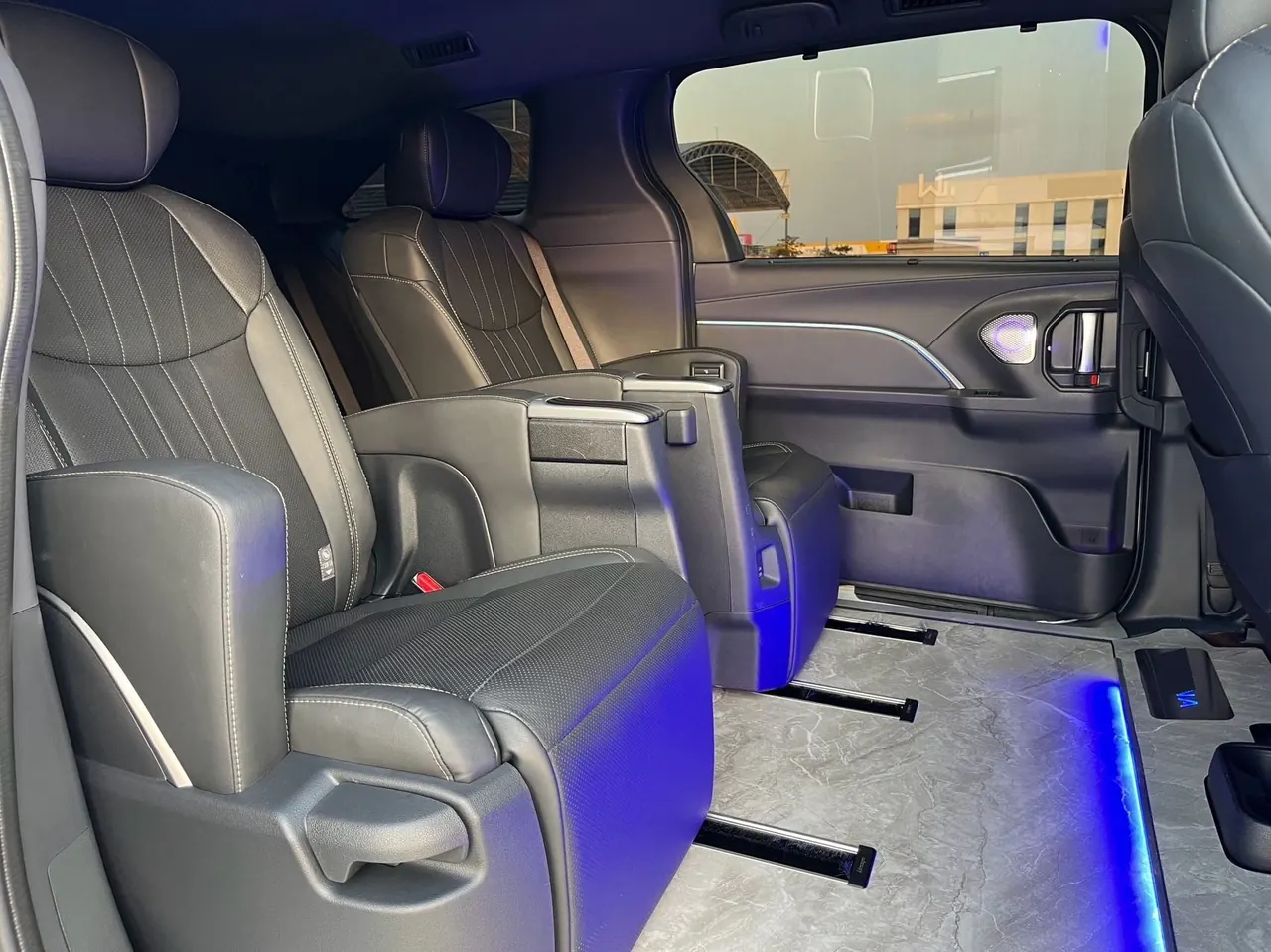 Toyota 2024 Sai 2.5 Stepless Enjoy Premium Edition Automatic Transmission 5