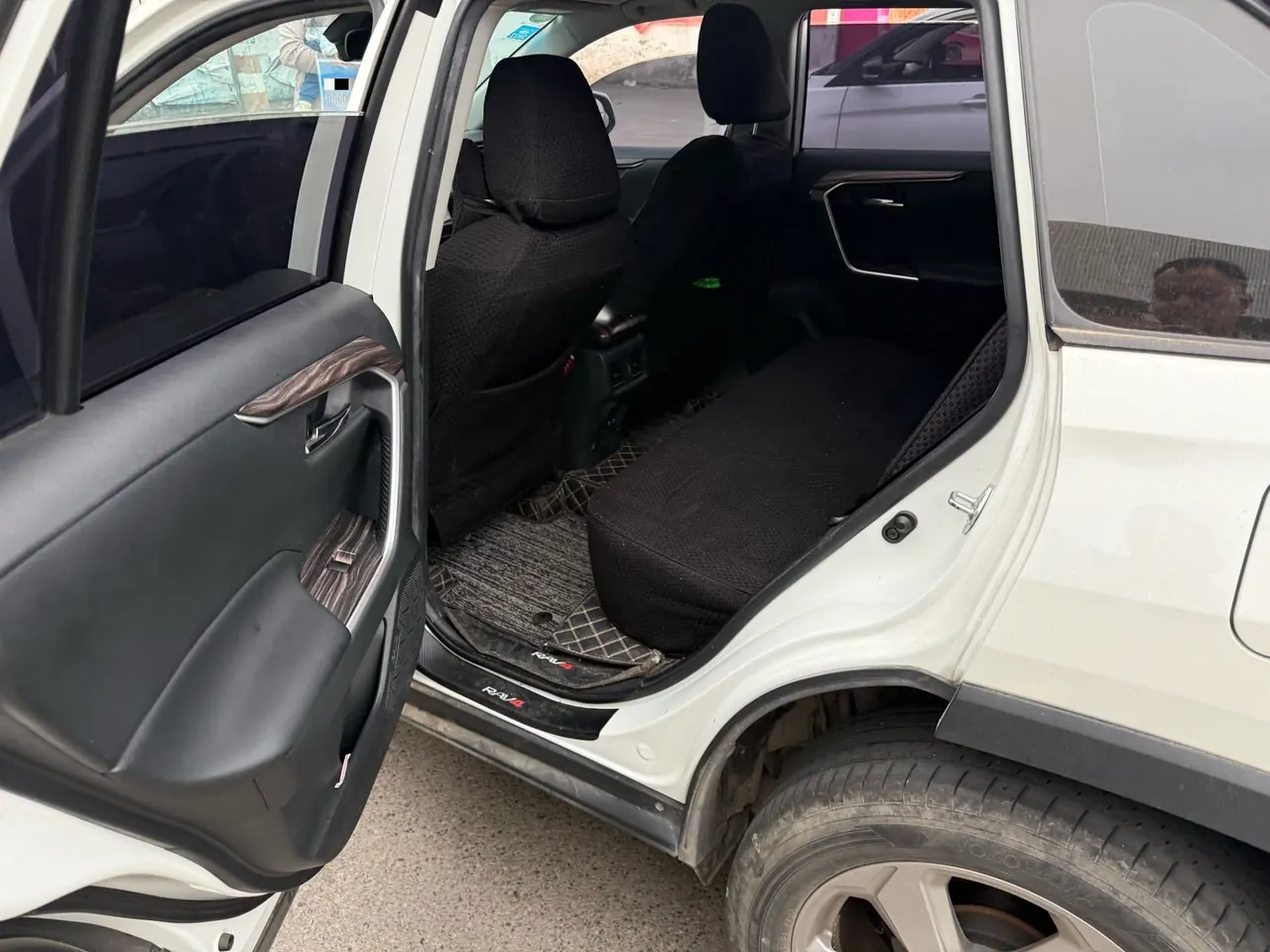 Toyota 2020 RAV4 Rongbo 2.0 Stepless Two-Drive Fashion Edition PLUS Automatic Gear 6