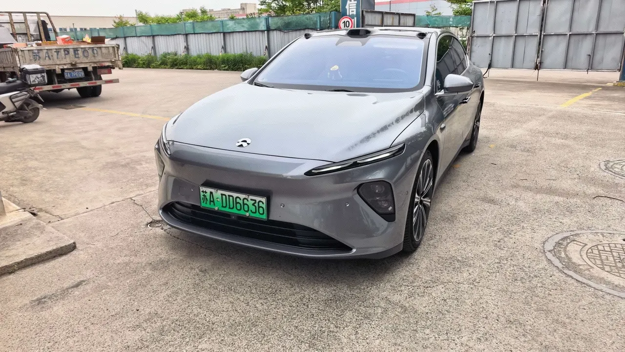 NIO 2024 ET7 75kWh Executive Edition Automatic Gear - View 1