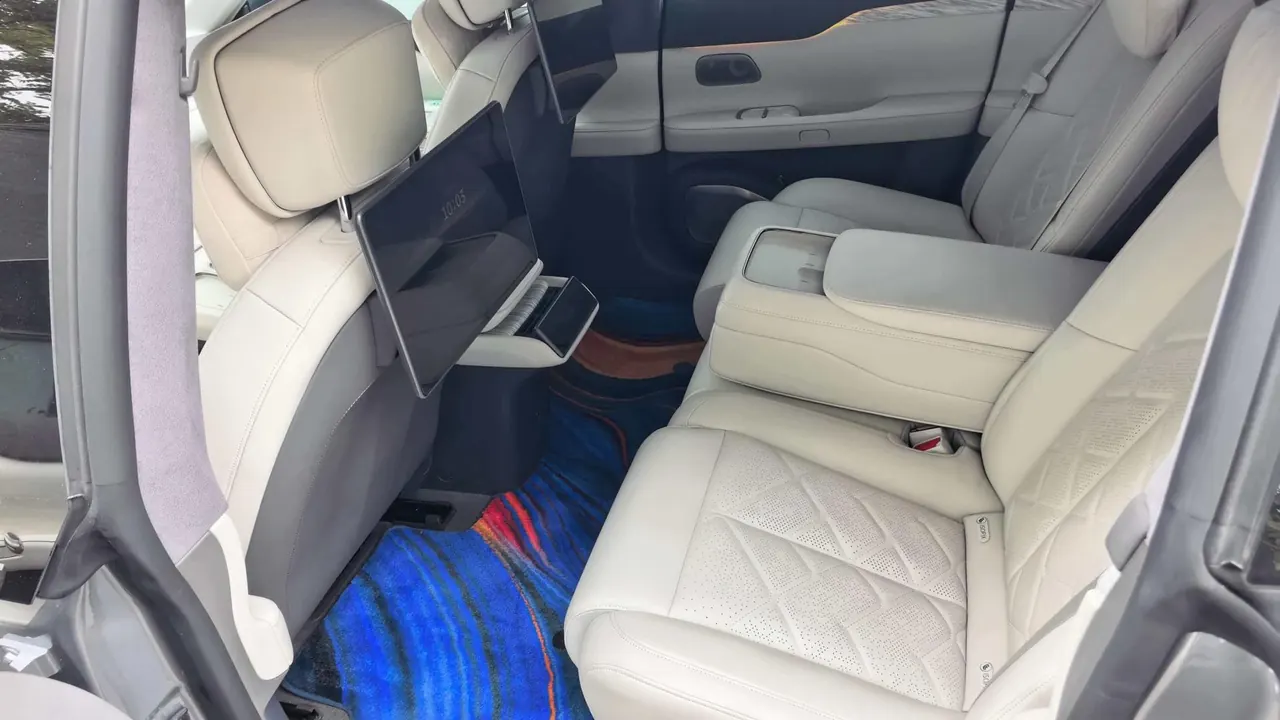 NIO 2024 ET7 75kWh Executive Edition Automatic Gear 2