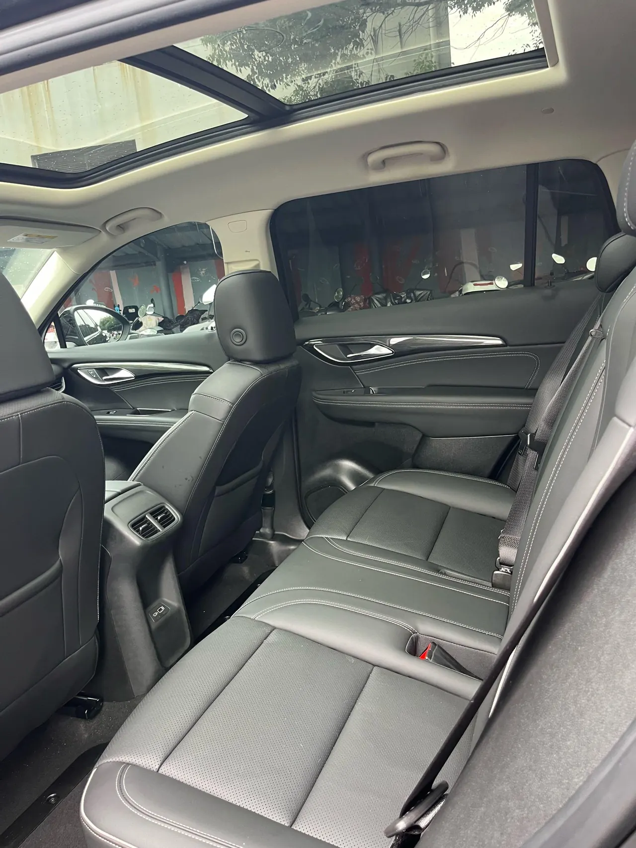 Buick 2023 Angkewei Plus 48V 2.0T 652T Luxury 5-seat Automatic Gear 4