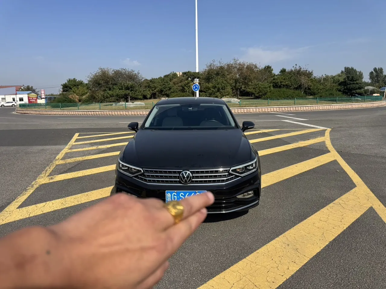 Volkswagen 2023 Magotan 2.0TSI 330TSI 2 million Commemorative Edition Leading Automatic Gear 2