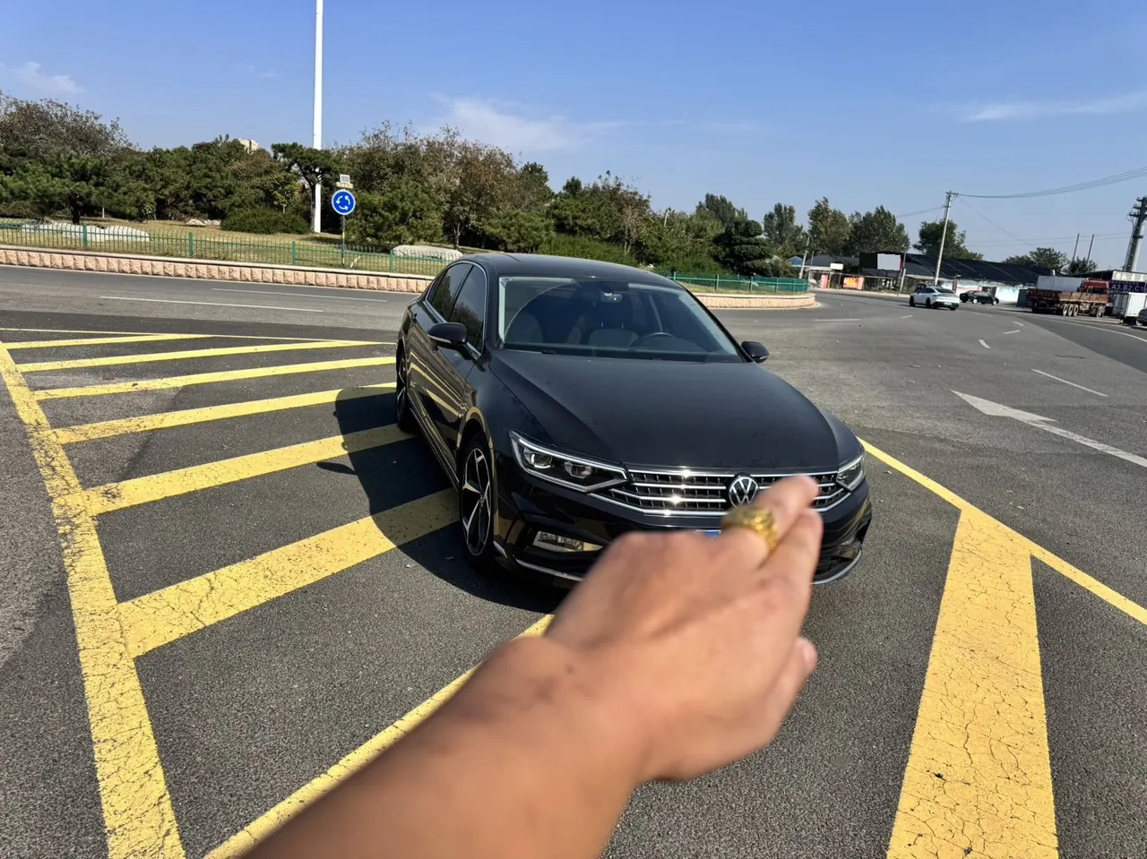 Volkswagen 2023 Magotan 2.0TSI 330TSI 2 million Commemorative Edition Leading Automatic Gear 3