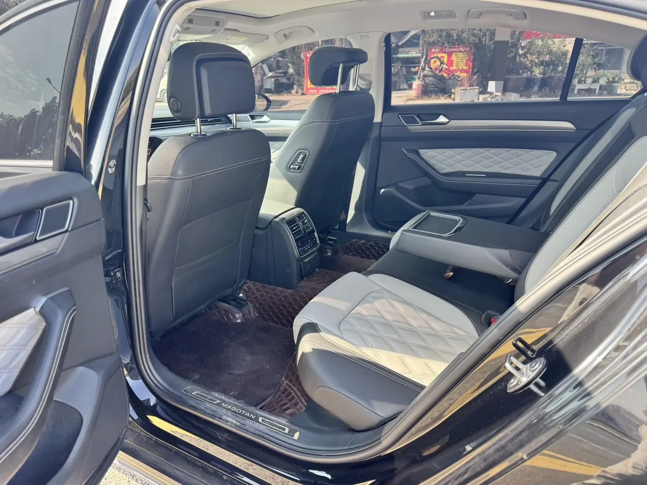Volkswagen 2023 Magotan 2.0TSI 330TSI 2 million Commemorative Edition Leading Automatic Gear 5
