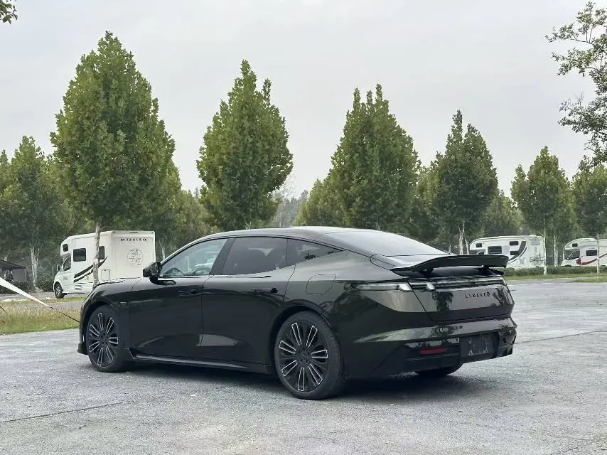 LYNK&amp;CO 2025 LYNK&amp;CO 10 EM-P 1.5T 240 four-wheel drive Ultra sports version automatic gear 7
