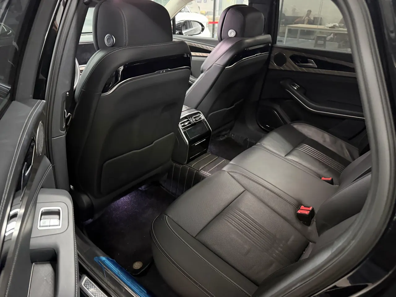 HongQi 2020 H9 48V 2.0T Zhilian Flag Edition Automatic Gear 3
