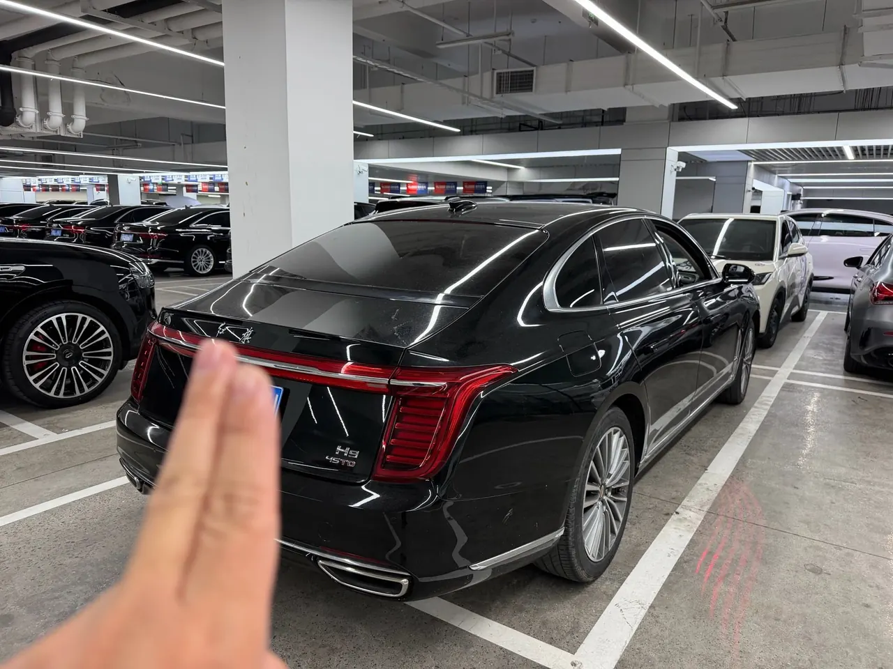 HongQi 2020 H9 48V 2.0T Zhilian Flag Edition Automatic Gear 5