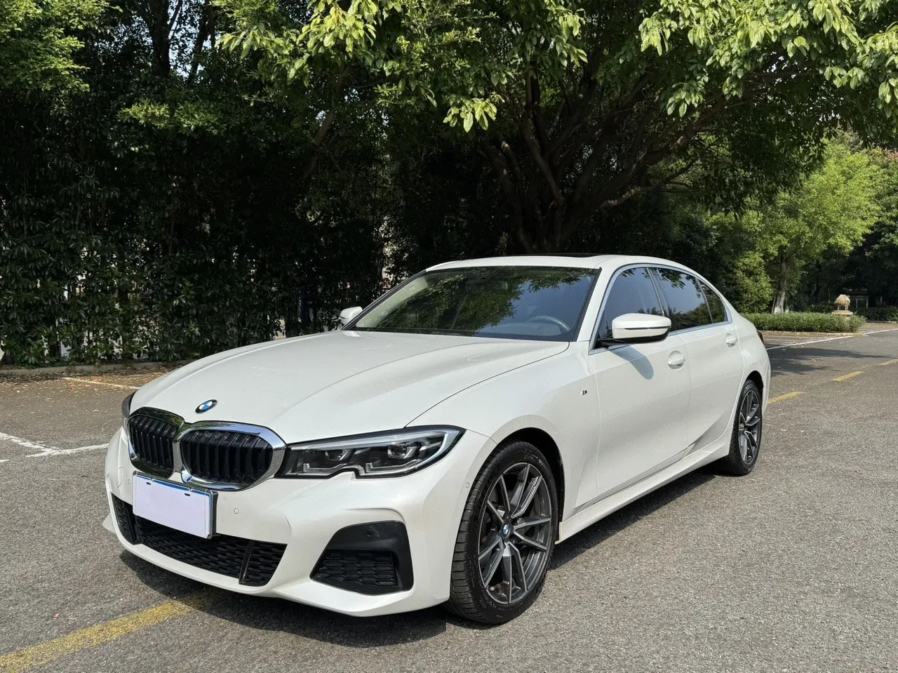 Открыть галерею: BMW 3 Series 2020 320Li 2.0T M Sports Suit Automatic Gear