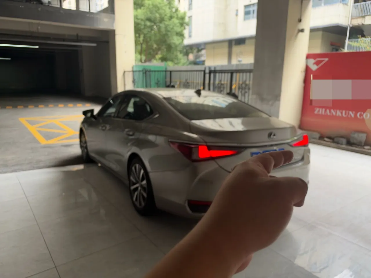Lexus ES (Imported) 2020 ES200 2.0 Stepless Premium Edition Automatic Gear 5