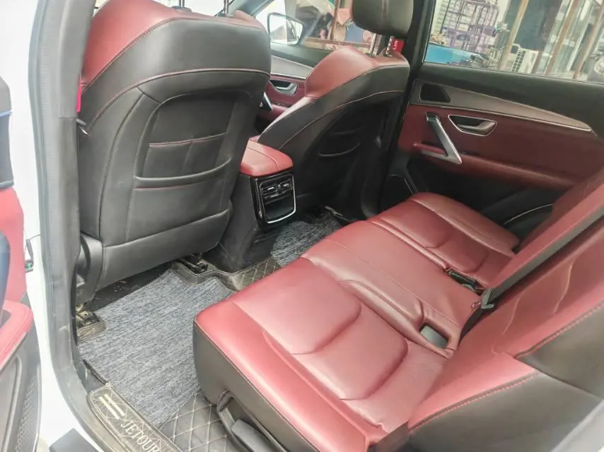 Jetour 2023 X70 PLUS 1.5T self-improvement PRO 7 automatic gear 2