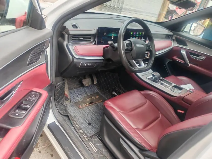 Jetour 2023 X70 PLUS 1.5T self-improvement PRO 7 automatic gear 3