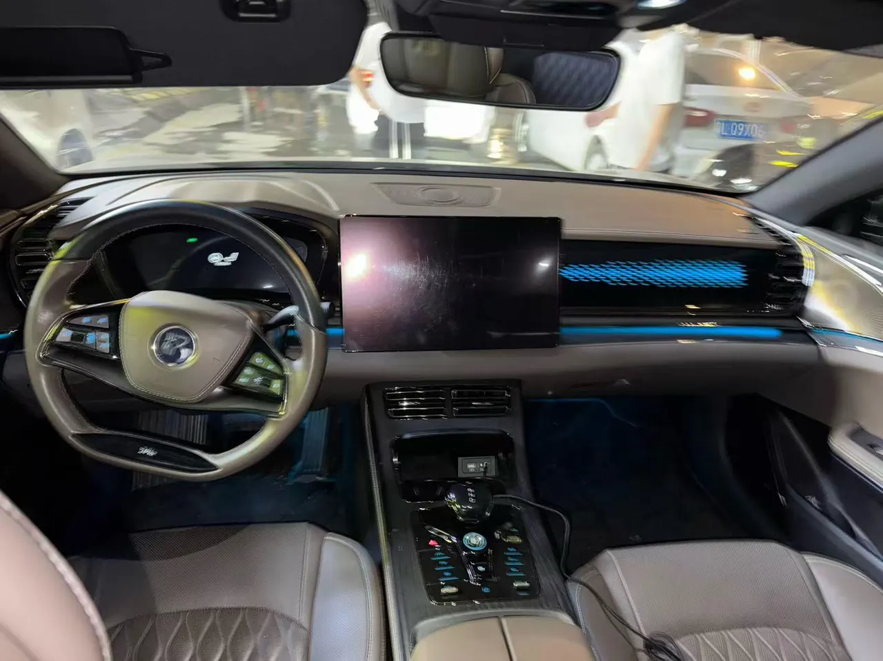 BYD 2020 Han four-wheel drive high-performance flagship automatic gear 4